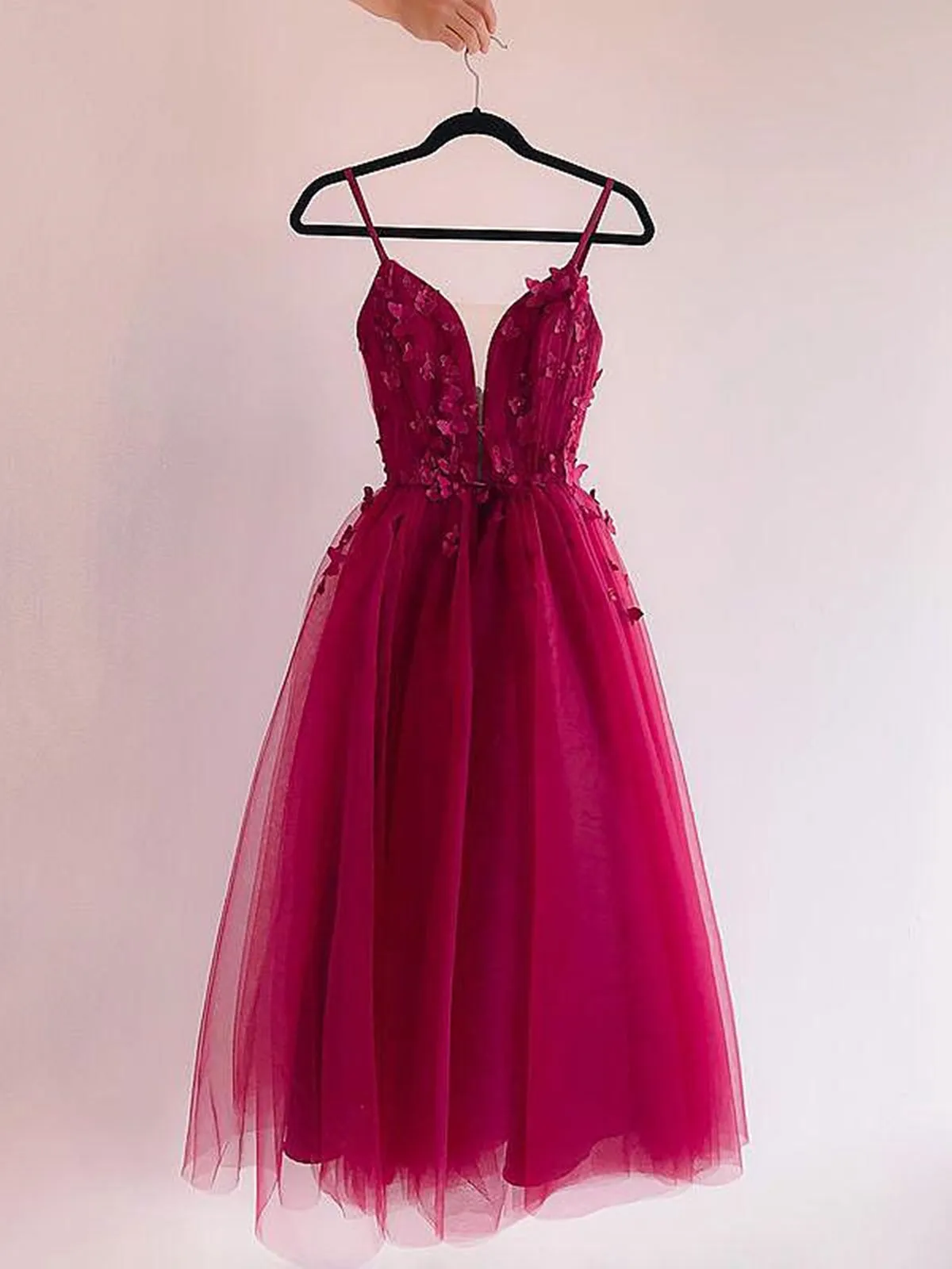 A Line V Neck Burgundy Prom Dresses with Lace Appliques, Burgundy Lace Homecoming Dresses, Short Burgundy Formal Evening Dresses SP2441