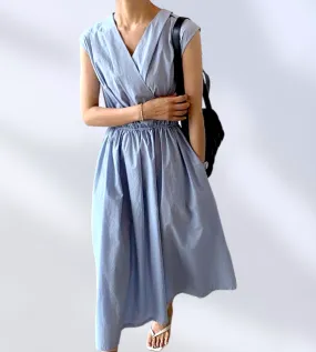 Aria V-neck Midi Pocket Dress