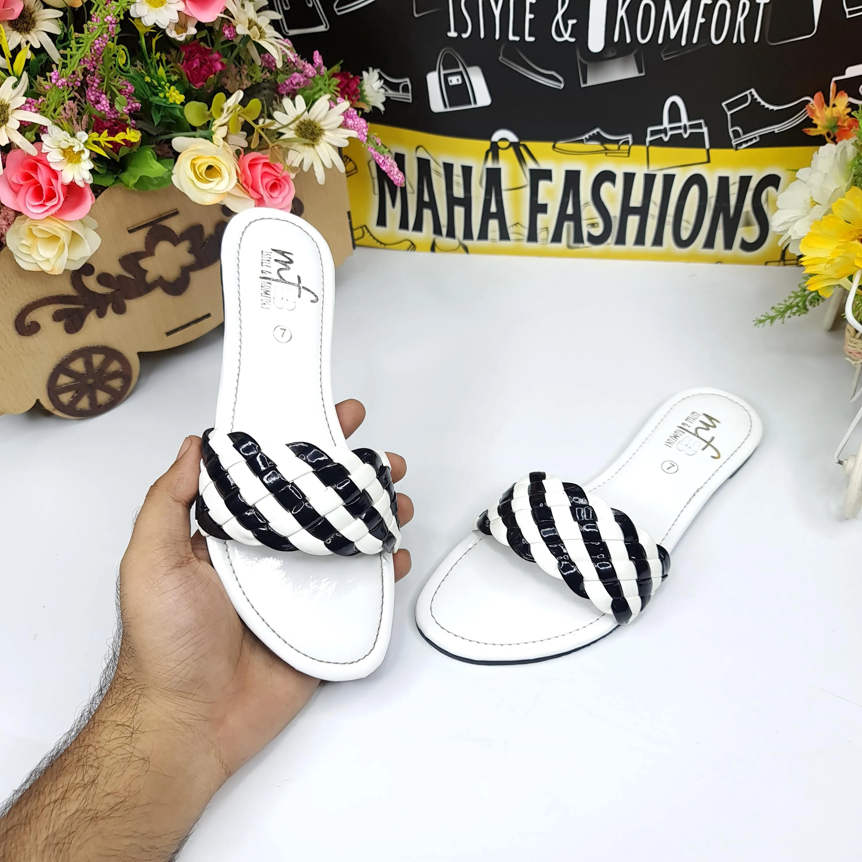 Black White Patten Flat Slippers