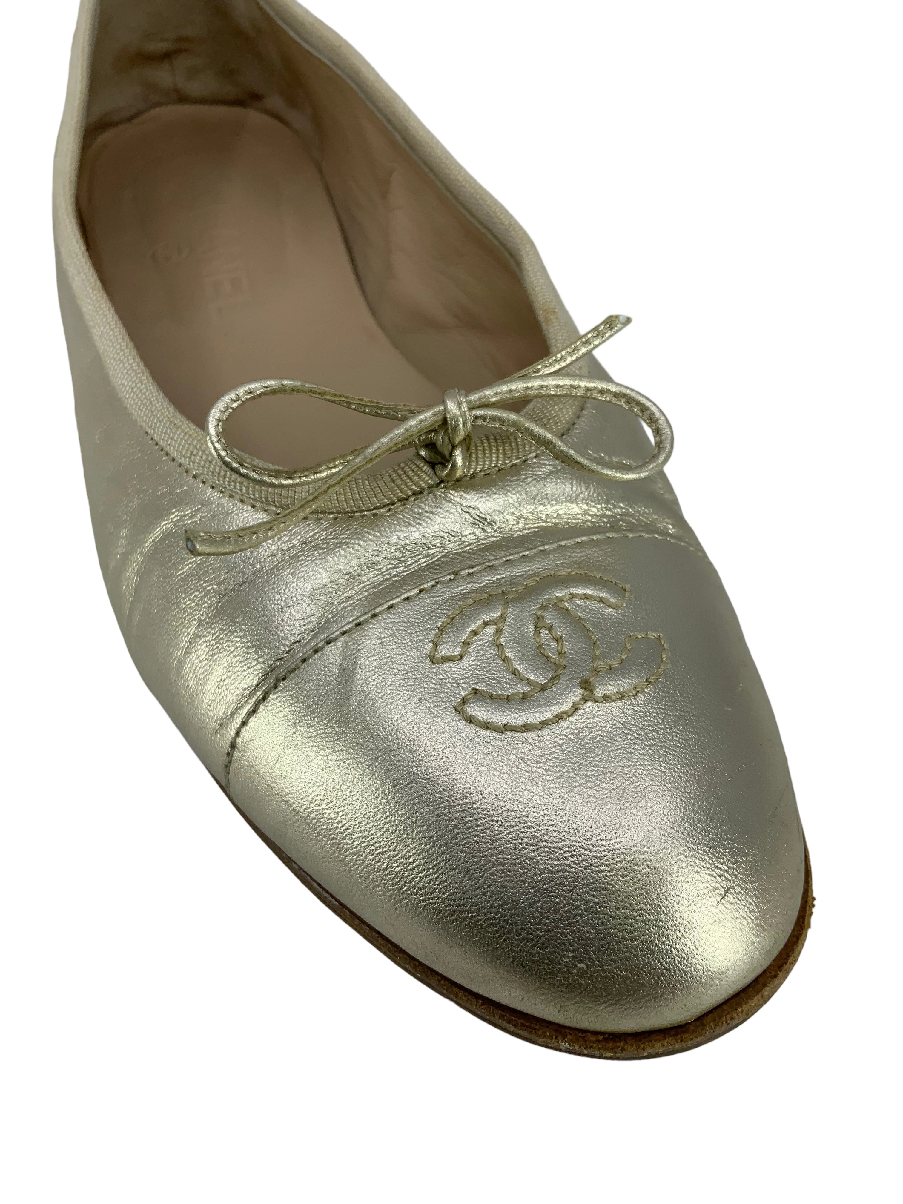 Chanel CC Logo Cap Toe Lambskin Leather Ballet Flats Size 10.5s