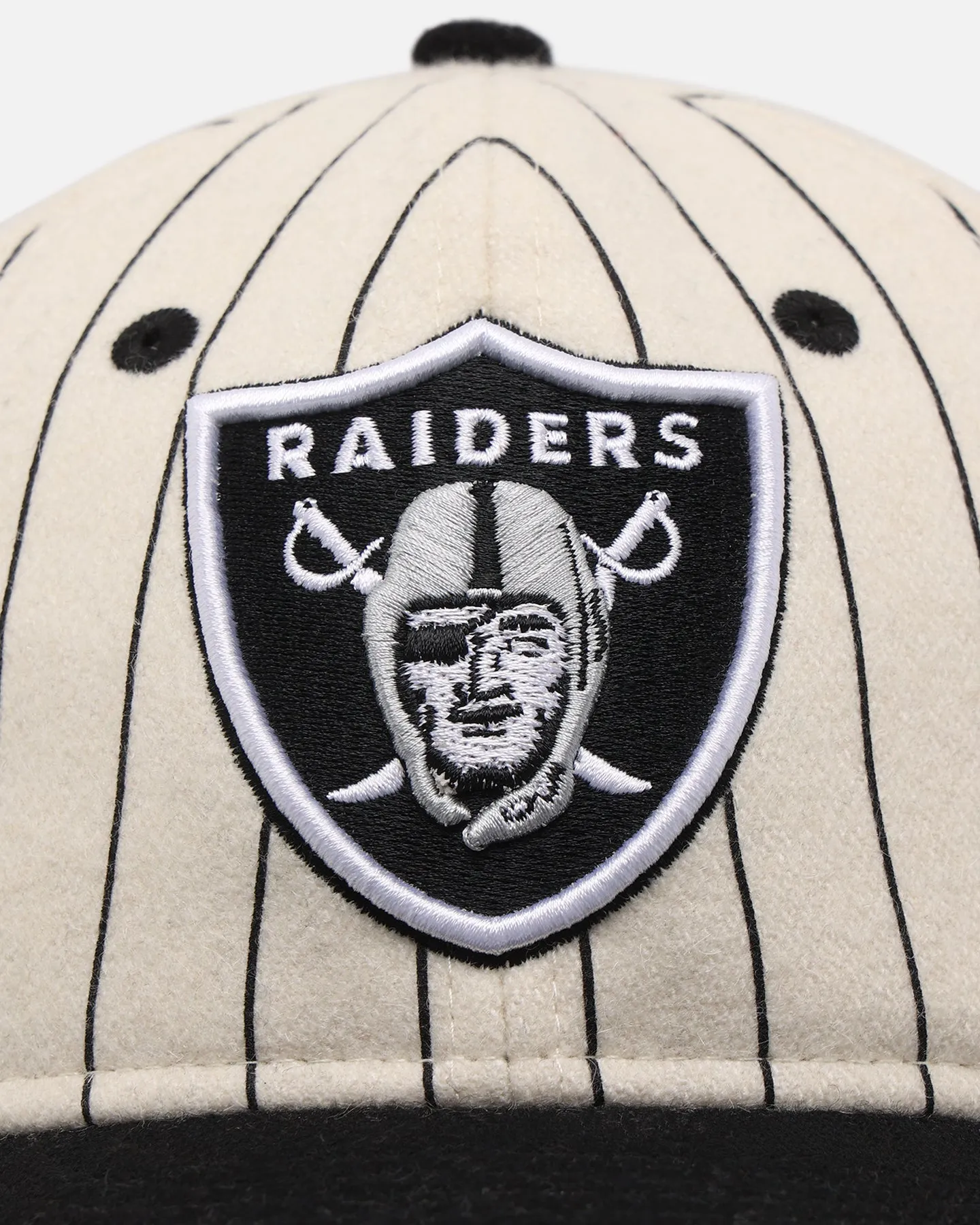 New Era Las Vegas Raiders 9FIFTY Retro Crown Strapback Off White/Black