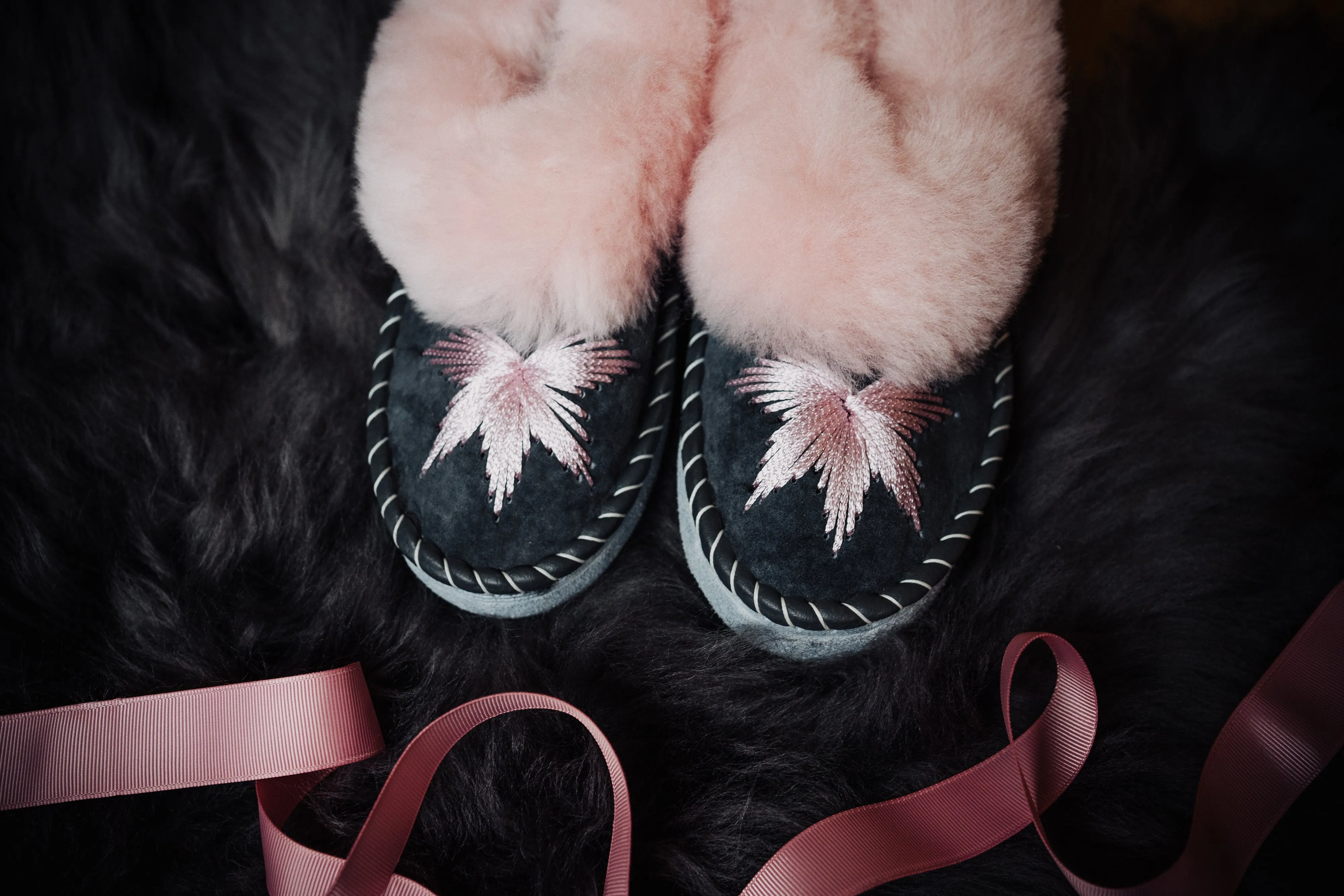 Sheepskin slippers Pink fur