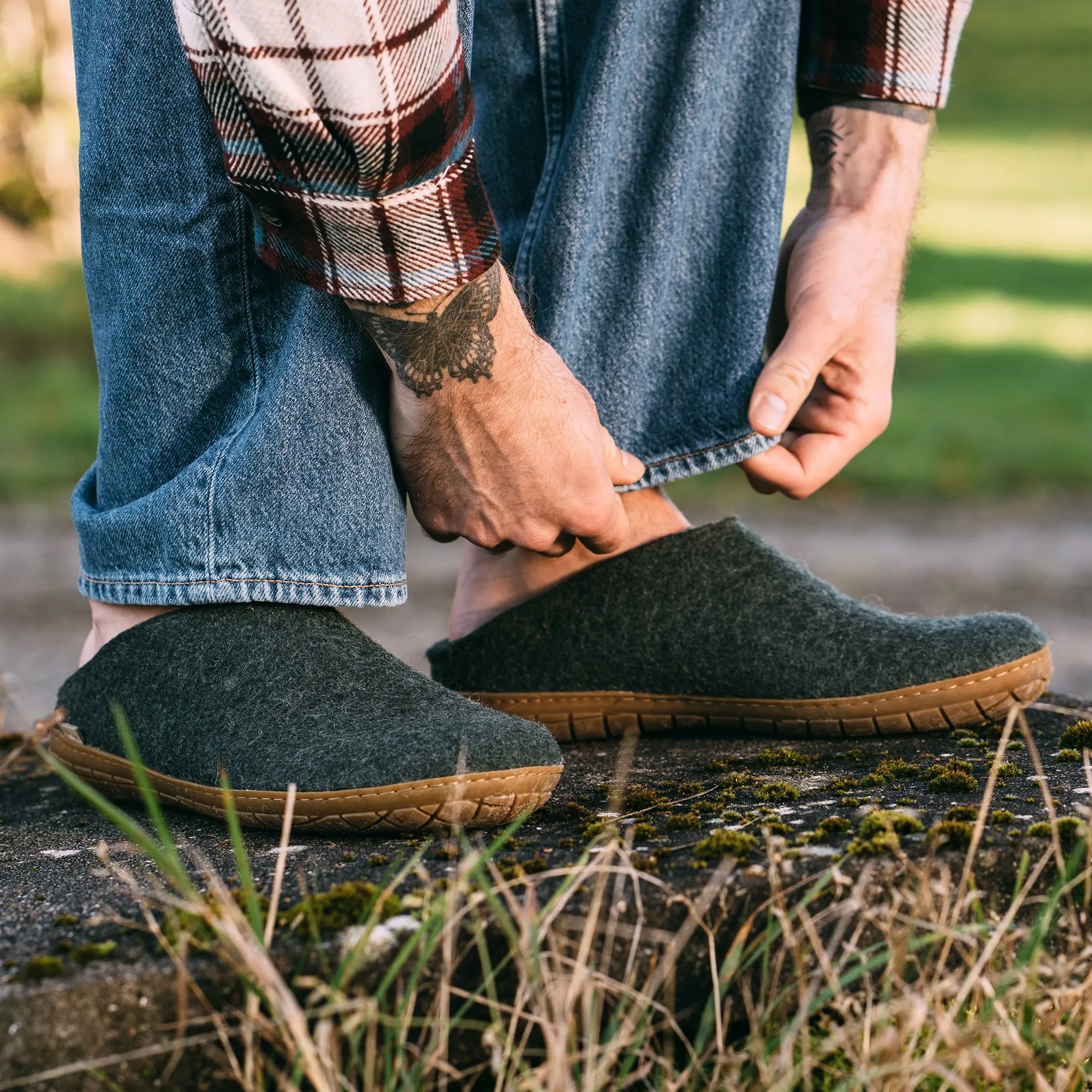 Slip-on with natural rubber sole - honey - Forest